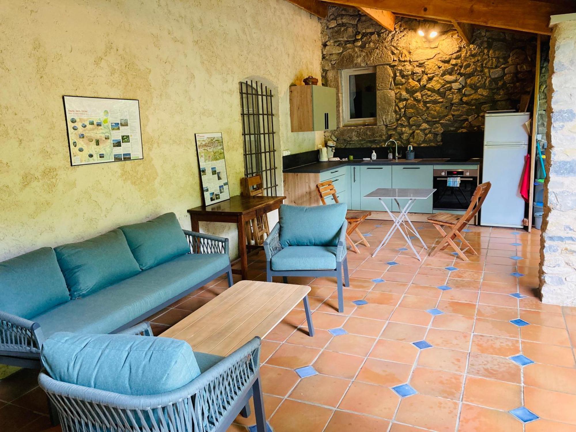 Le Moulin De La Viorne, Gite Avec Piscine Au Coeur De La Nature En Haute-Provence Les Omergues Exterior photo