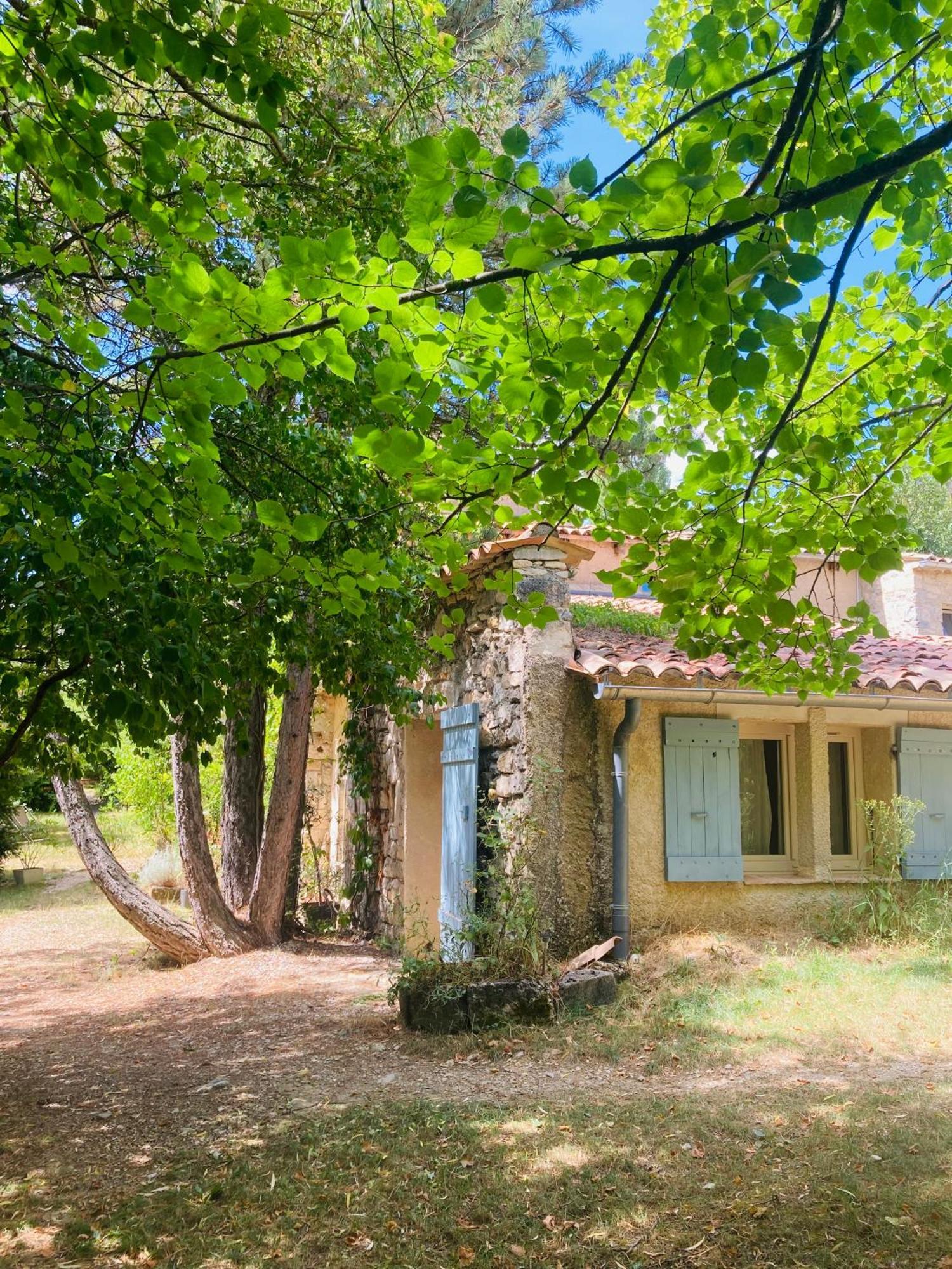 Le Moulin De La Viorne, Gite Avec Piscine Au Coeur De La Nature En Haute-Provence Les Omergues Exterior photo